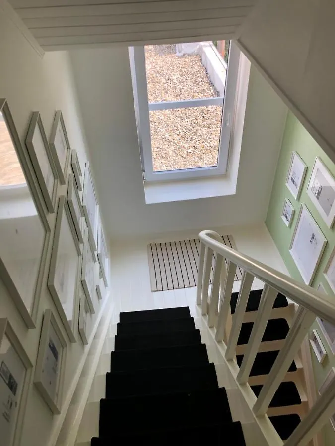 Villa Louis Ostend 0*,